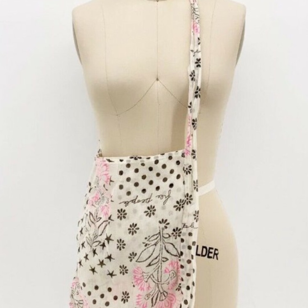Free People linen bag.